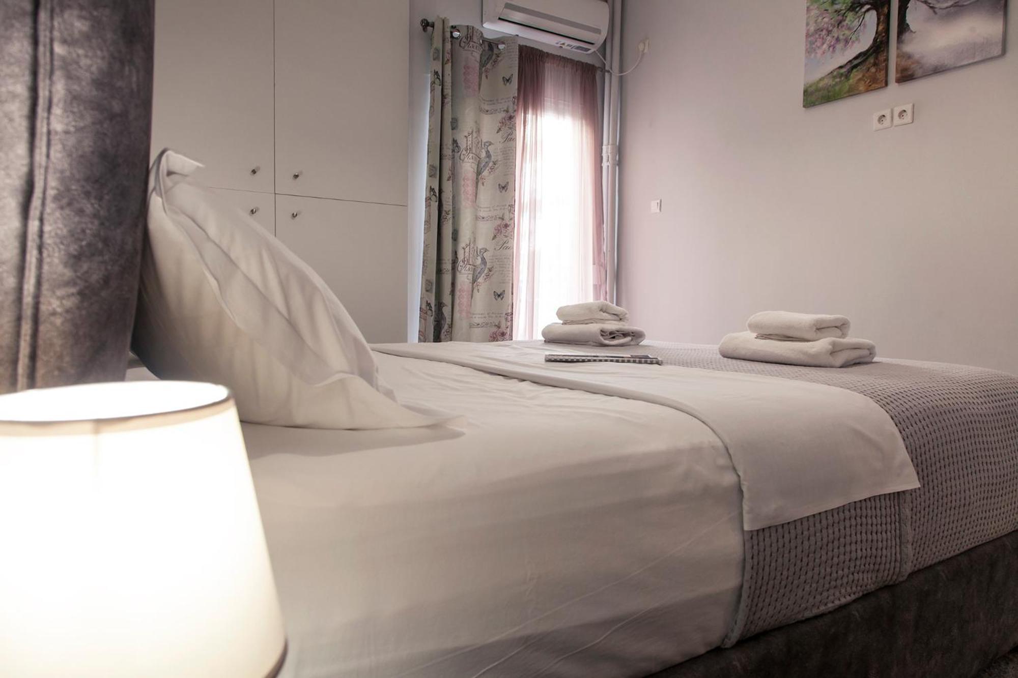 Suite 04 - Smart Cozy Suites - In The Heart Of Athens - 5 Minutes From Metro Exterior photo